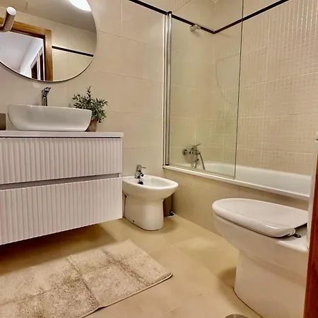 Piso Recien Reformado アパート *